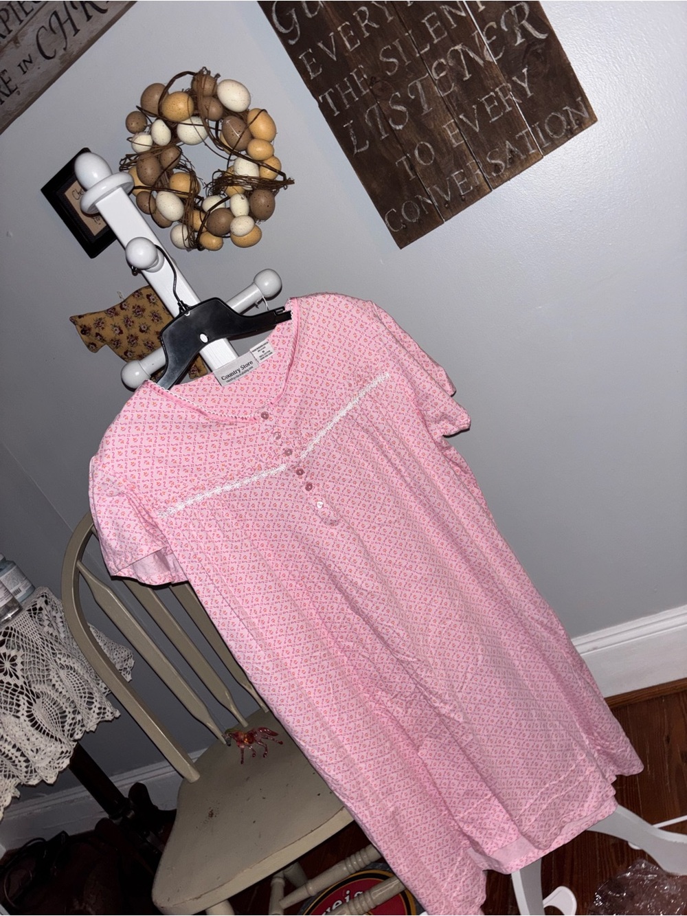 The country store 100%cotton Sz M Short-Sleeve Women's Nightgown with Lace Trim